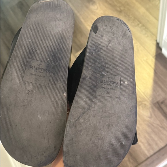 Valentino Garavani Black and Gold Sandals - Picture 5 of 8